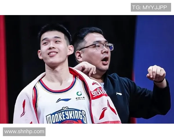 篮球八卦背后的故事:从少年到巨星之路 篮球八卦背后的故事:从少年到巨星之路